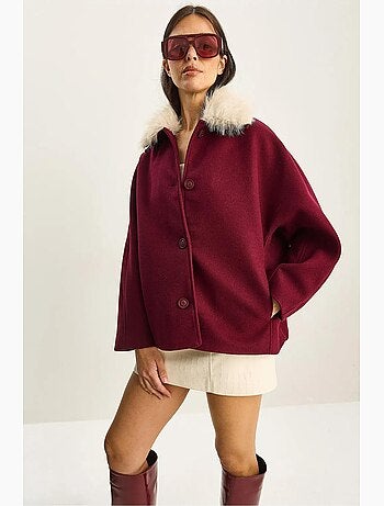 Cappotto oversize in peluche con colletto in pelliccia lucci