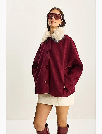 Cappotto oversize in peluche con colletto in pelliccia lucci