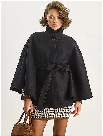 Cappotto poncho con chiusura a laccio lucci