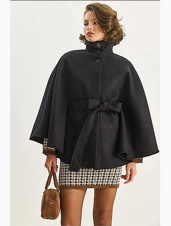 Cappotto poncho con chiusura a laccio lucci