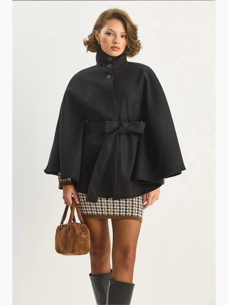 Cappotto poncho con chiusura a laccio lucci Nero - Kiabi