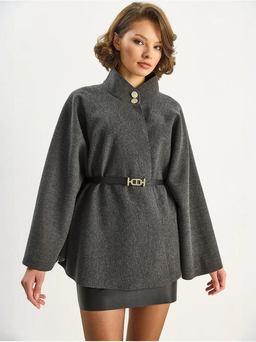 Cappotto testurizzato con chiusura a bottoni lucci - Kiabi Cappotto testurizzato con chiusura a bottoni lucci - Kiabi
