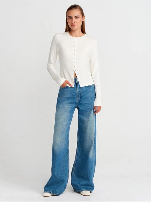 Cardigan a coste con girocollo e bottoni dilvin - Kiabi Cardigan a coste con girocollo e bottoni dilvin - Kiabi