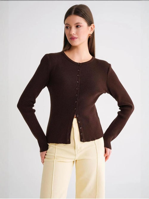 Cardigan a costine slim fit con bottoni mixray - Kiabi Cardigan a costine slim fit con bottoni mixray - Kiabi