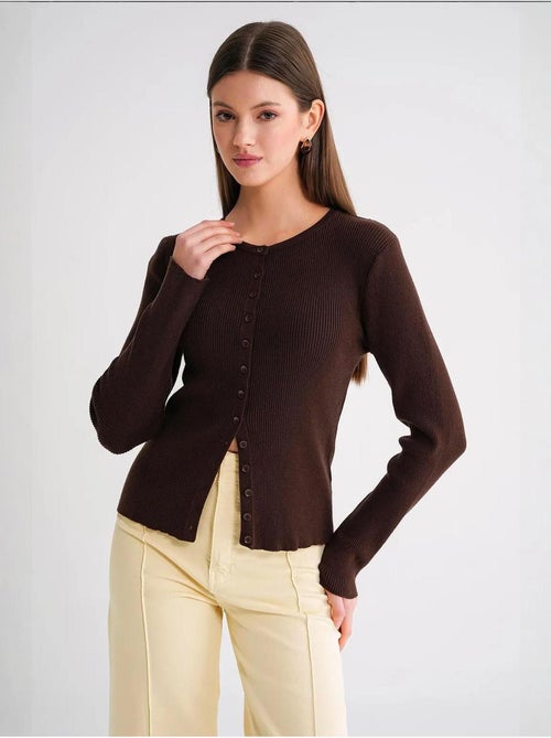 Cardigan a costine slim fit con bottoni mixray - Kiabi Cardigan a costine slim fit con bottoni mixray - Kiabi