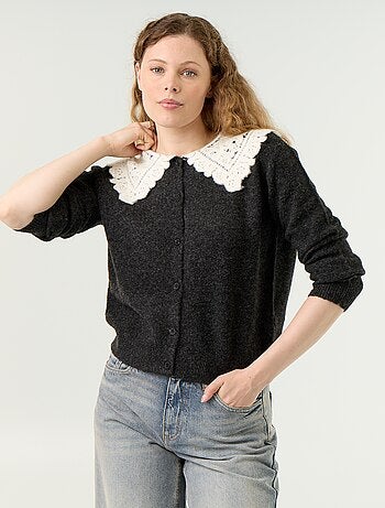 Cardigan abbottonato con colletto Claudine