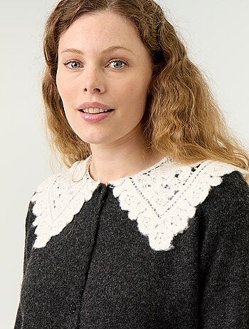 Cardigan abbottonato con colletto Claudine