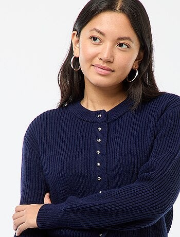 Cardigan abbottonato in maglia spessa