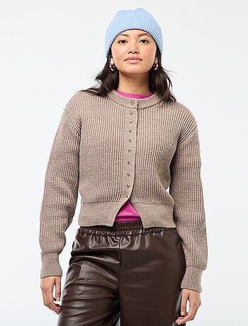 Cardigan abbottonato in maglia spessa