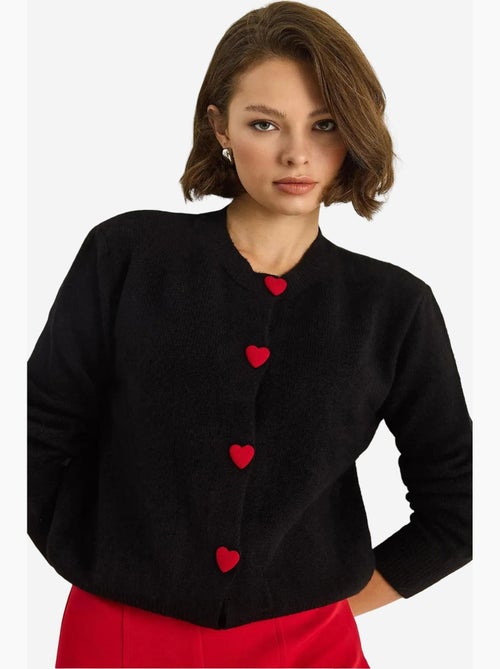 Cardigan con bottoni a cuore lucci - Kiabi Cardigan con bottoni a cuore lucci - Kiabi