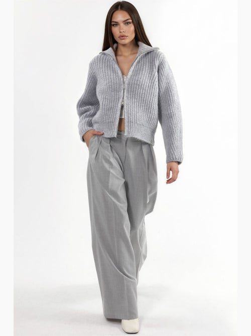 Cardigan con zip a collo alto in maglia spessa testurizzata hiccup - Kiabi Cardigan con zip a collo alto in maglia spessa testurizzata hiccup - Kiabi