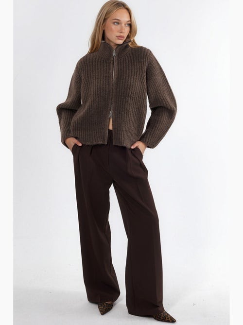 Cardigan con zip a collo alto in maglia spessa testurizzata hiccup - Kiabi Cardigan con zip a collo alto in maglia spessa testurizzata hiccup - Kiabi