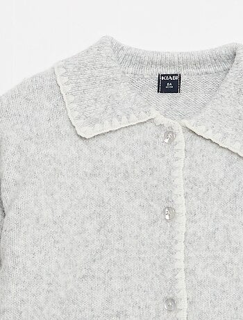 Cardigan in maglia con apertura abbottonata e tasche applicate