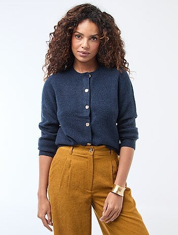 Cardigan in maglia con bottoni dorati