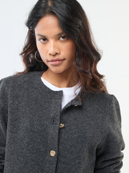 Cardigan in maglia con bottoni dorati - Kiabi