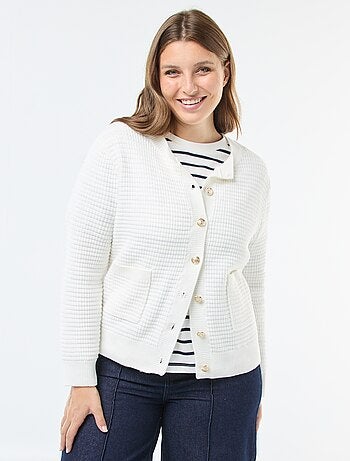 Gilet in maglia goffrata con bottoni dorati