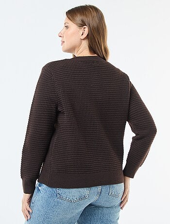 Gilet in maglia goffrata con bottoni dorati