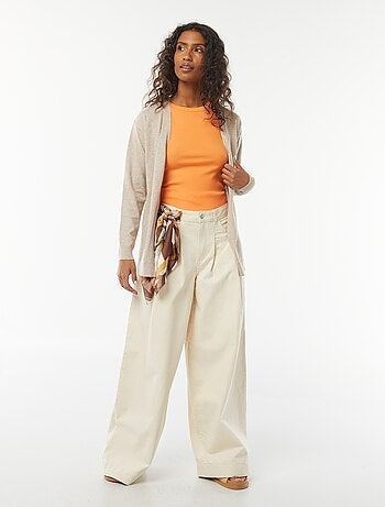 Cardigan lungo in maglia leggera
