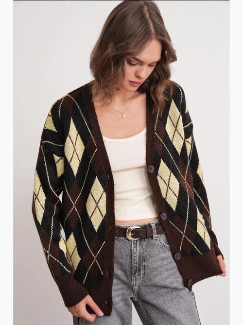 Cardigan oversize argyle con scollo a v e bottoni mixray - Kiabi Cardigan oversize argyle con scollo a v e bottoni mixray - Kiabi