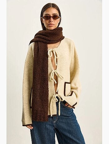 Cardigan oversize in maglia con chiusura a laccetto lucci