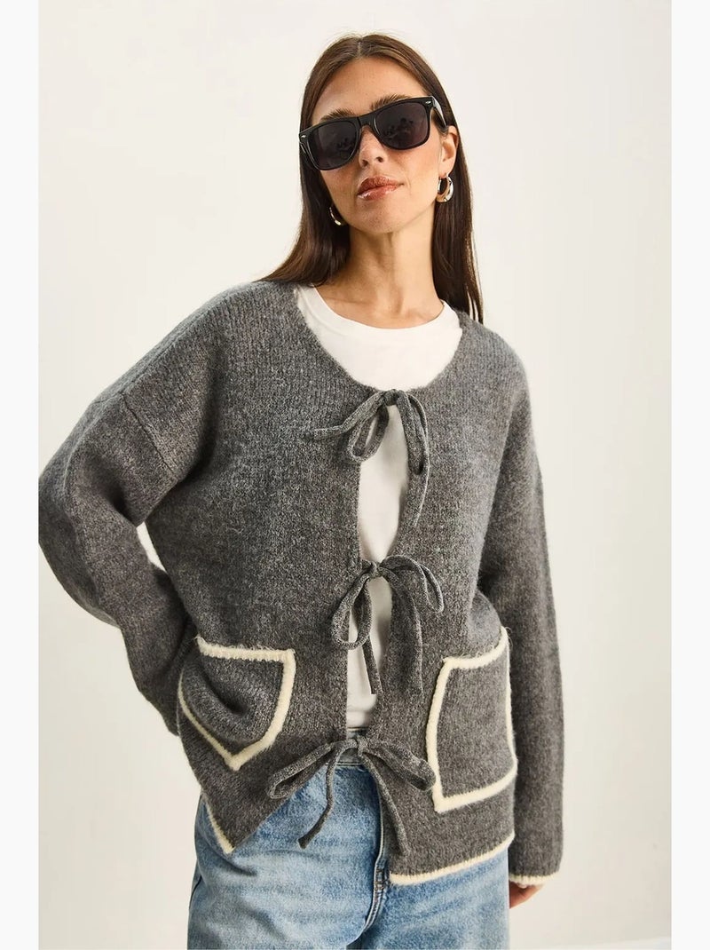 Cardigan oversize in maglia con chiusura a laccetto lucci Grigio medio - Kiabi