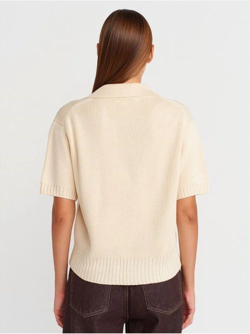 Cardigan polo da donna in acrilico a coste con chiusura frontale con laccetto - Kiabi Cardigan polo da donna in acrilico a coste con chiusura frontale con laccetto - Kiabi