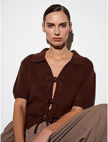Cardigan polo da donna in acrilico a coste con chiusura frontale con laccetto