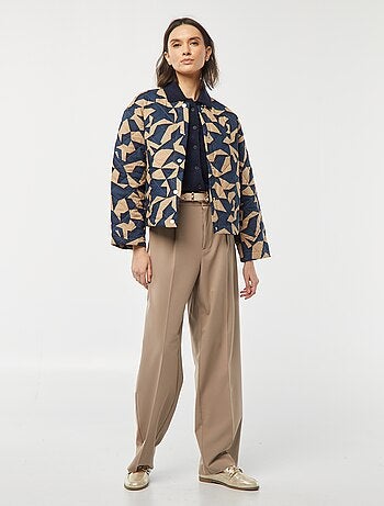 Cardigan senza maniche con tasche sul petto
