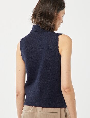 Cardigan senza maniche con tasche sul petto