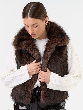 Cardigan senza maniche in pelliccia sintetica
