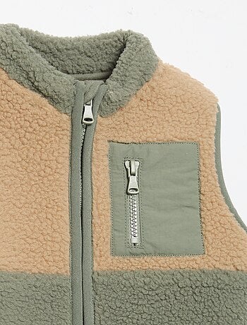 Cardigan smanicato effetto montone