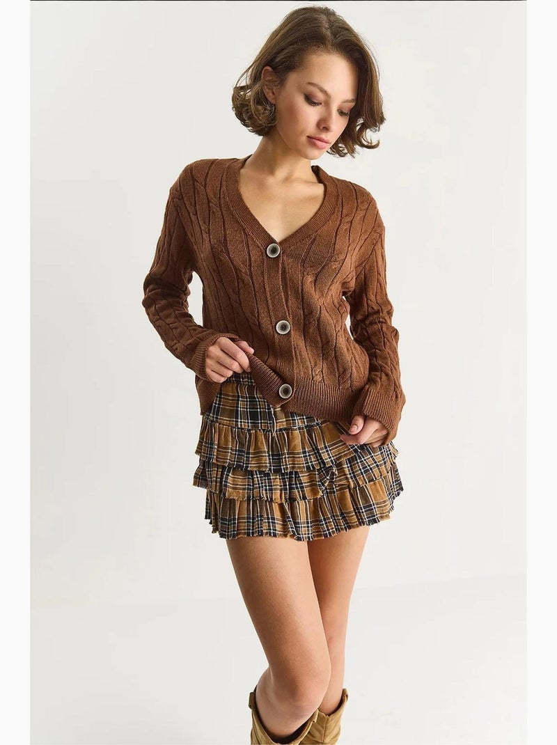 Cardigan testurizzato con scollo a v, maniche lunghe e chiusura con bottoni lucci Marrone cioccolato - Kiabi