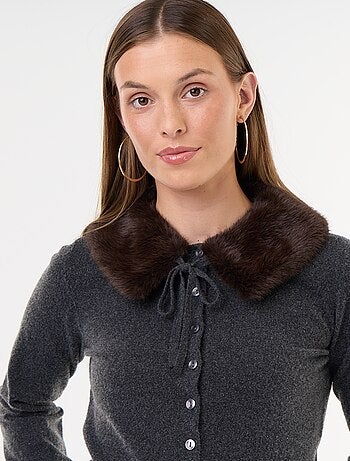 Cardigan tinta unita con collo in pelliccia sintetica