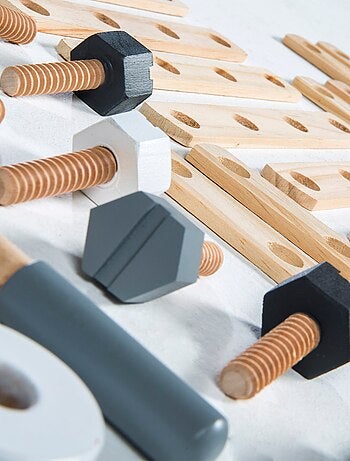 Cassetta degli attrezzi in legno per bambini – 46 pezzi – "Roba