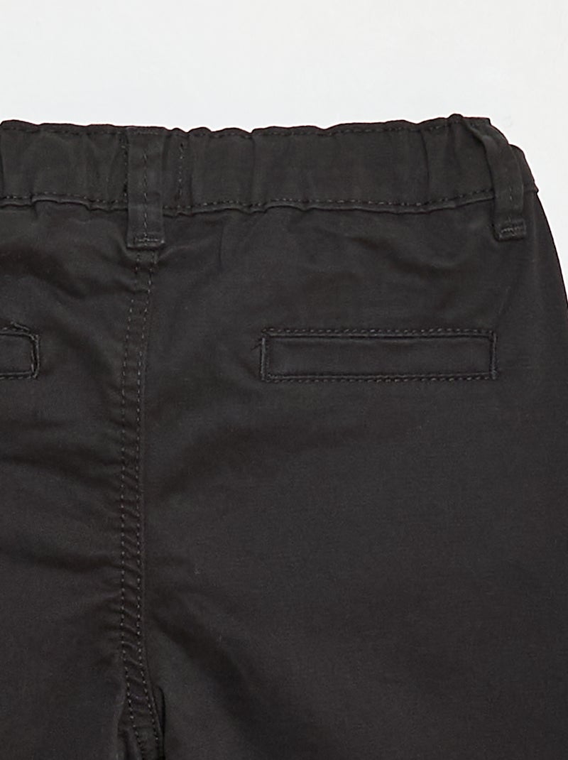 Chino dritto in cotone stretch Nero - Kiabi