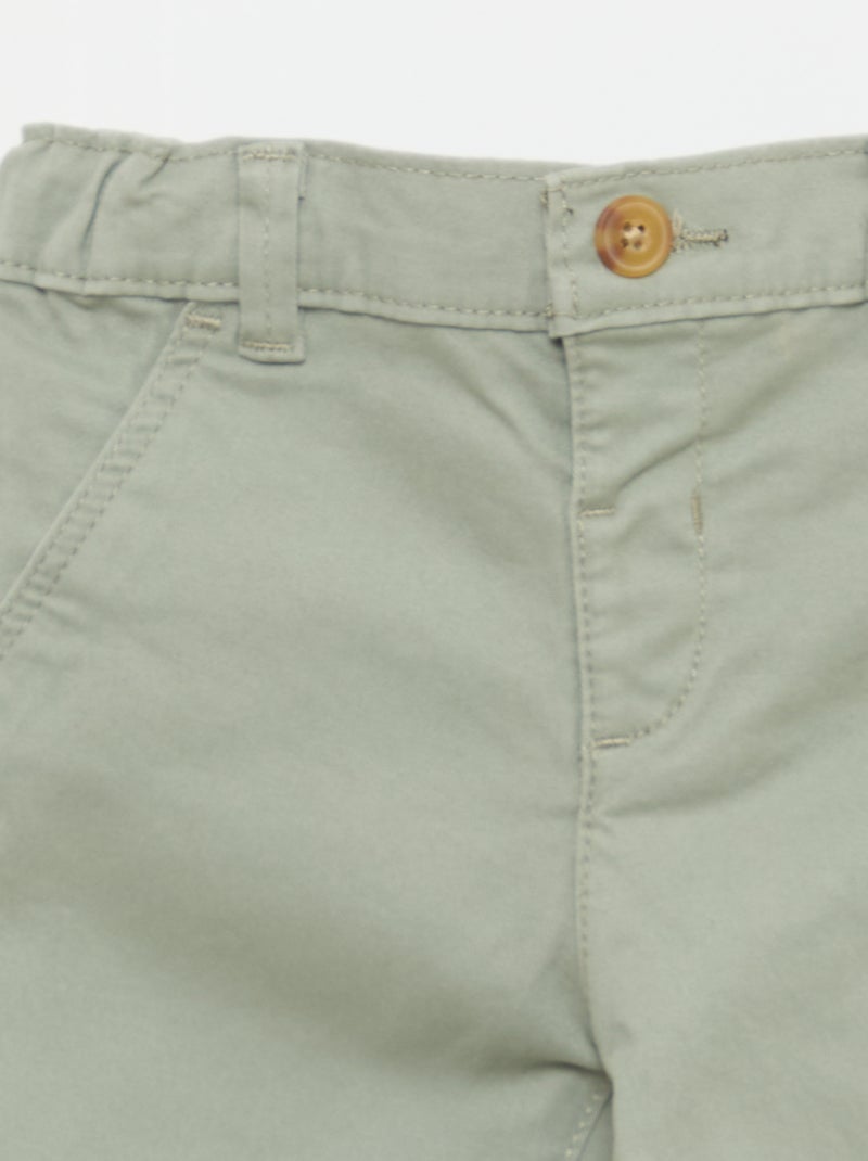 Chino dritto in cotone stretch Verde - Kiabi