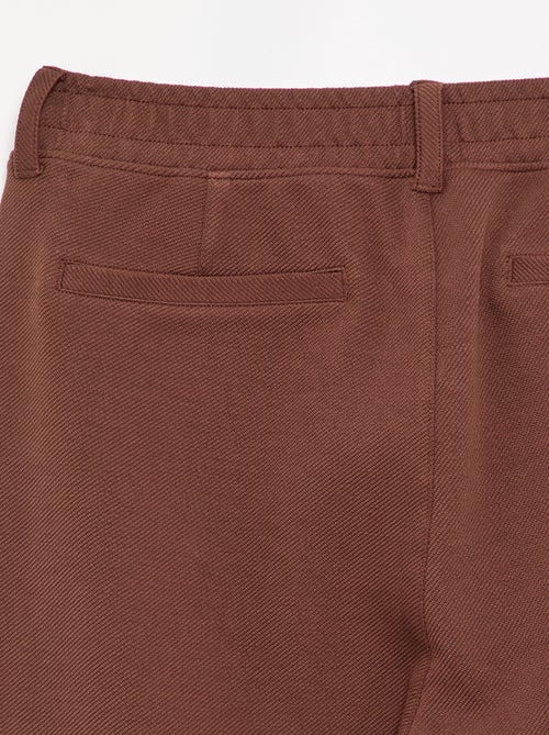 Chino regular a tinta unita - collezione facile da indossare - Kiabi Chino regular a tinta unita - collezione facile da indossare - Kiabi