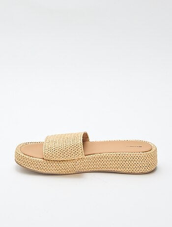 Ciabatta con zeppa effetto paglia