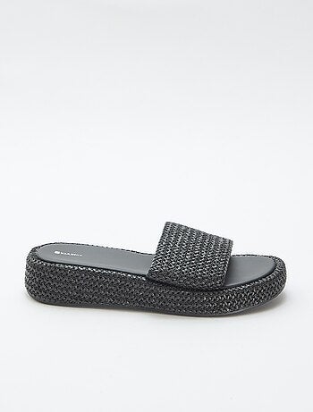 Ciabatta con zeppa effetto paglia