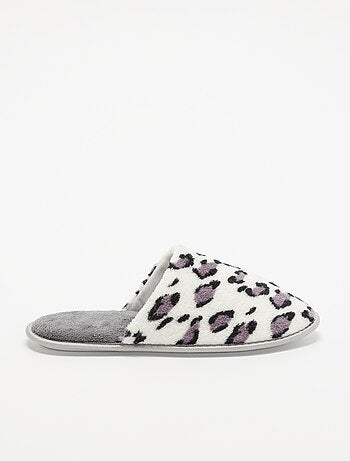 Ciabatte con stampa leopardata