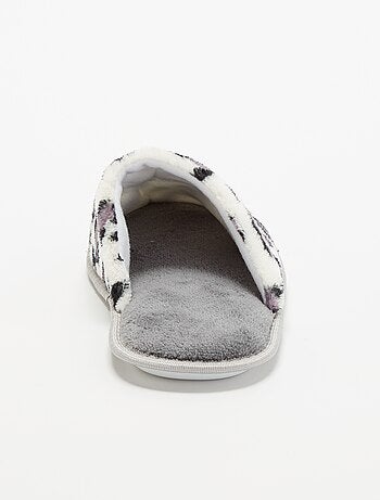 Ciabatte con stampa leopardata