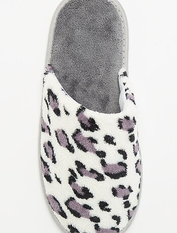 Ciabatte con stampa leopardata