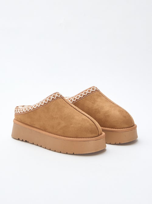 Ciabatte mules in simil suede con dettagli - Kiabi