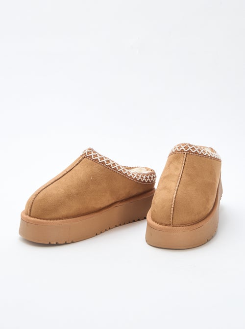 Ciabatte mules in simil suede con dettagli - Kiabi
