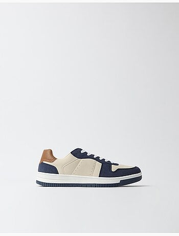 Cita in giudizio sneakers, mo fashion