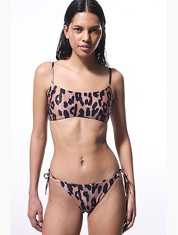 Clove top bikini con taglio minimal e stampa leopardata penti