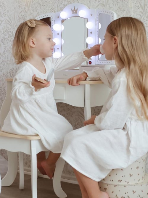 Coiffeuse in legno XXL con LED, sgabello e accessori per bambina - Kiabi Coiffeuse in legno XXL con LED, sgabello e accessori per bambina - Kiabi