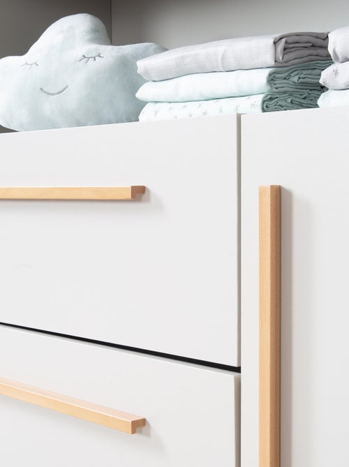 Comò fasciatoio Lea – piano amovibile – maniglie in legno massello – grigio chiaro - Kiabi