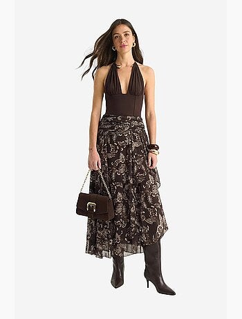 Completo con blusa in chiffon a stampa etnica e gonna midi lucci