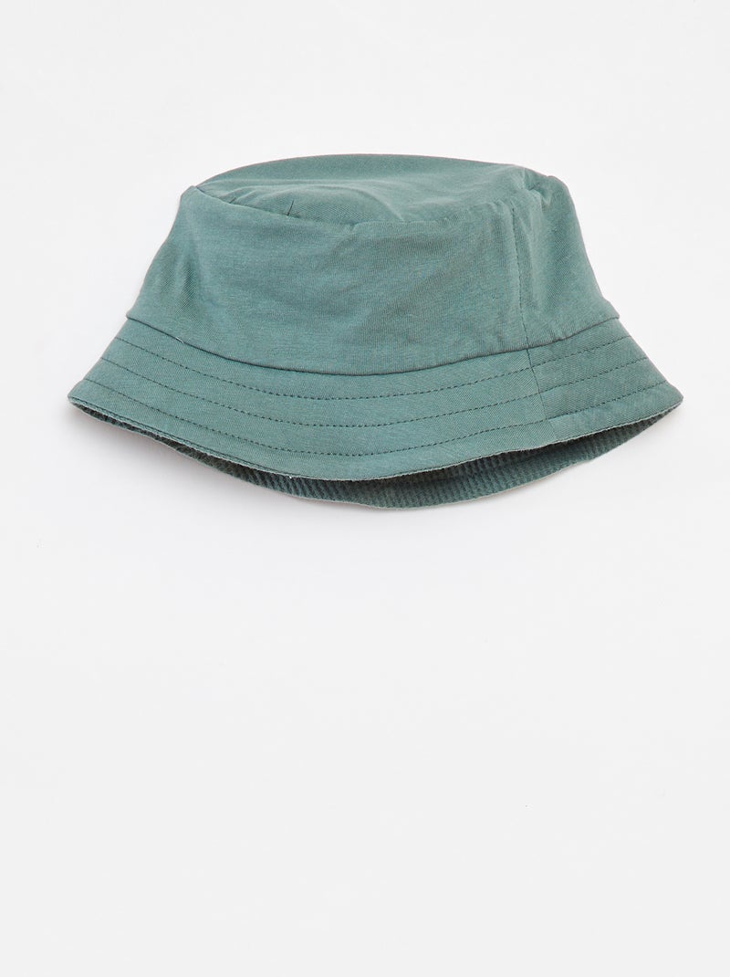 Completo corto t-shirt + shorts + cappellino bob - 3 pezzi VERDE - Kiabi